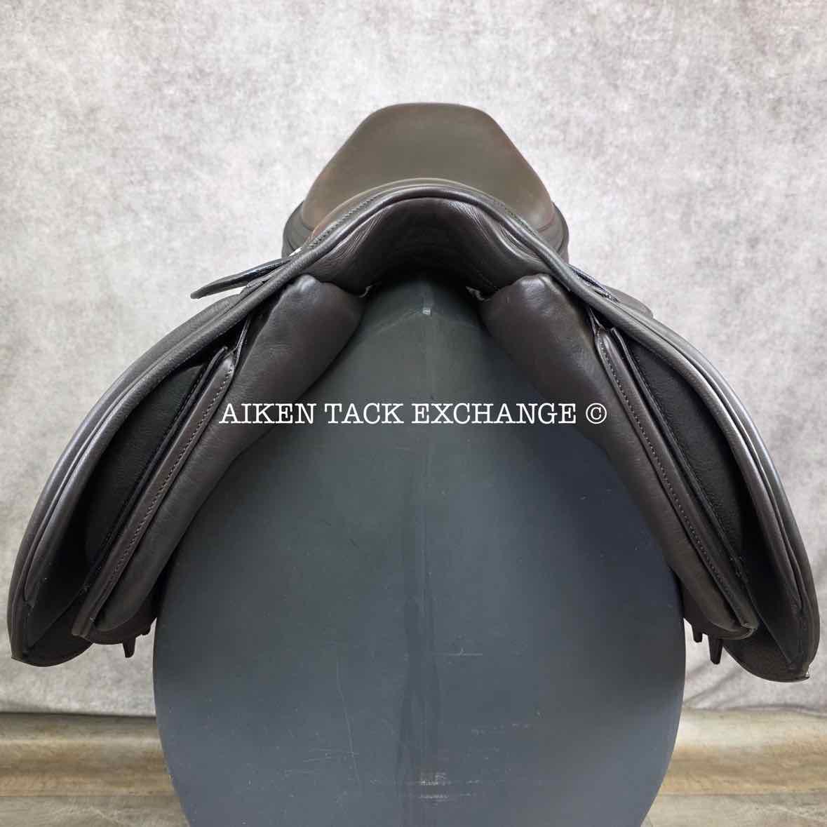 **SOLD** Royal Heritage Stella Jump Saddle, 18" Seat, Adjustable Tree - Changeable Gullet, Wool Flocked Panels