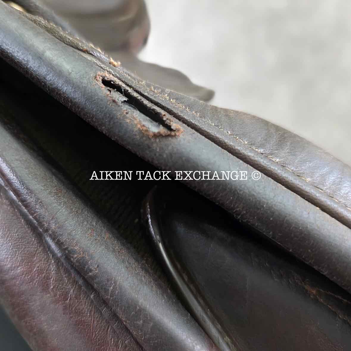 2006 Bates Close Contact Jump Saddle, 17.5" Seat, Adjustable Tree - Changeable Gullet, Wool Flocked Panels