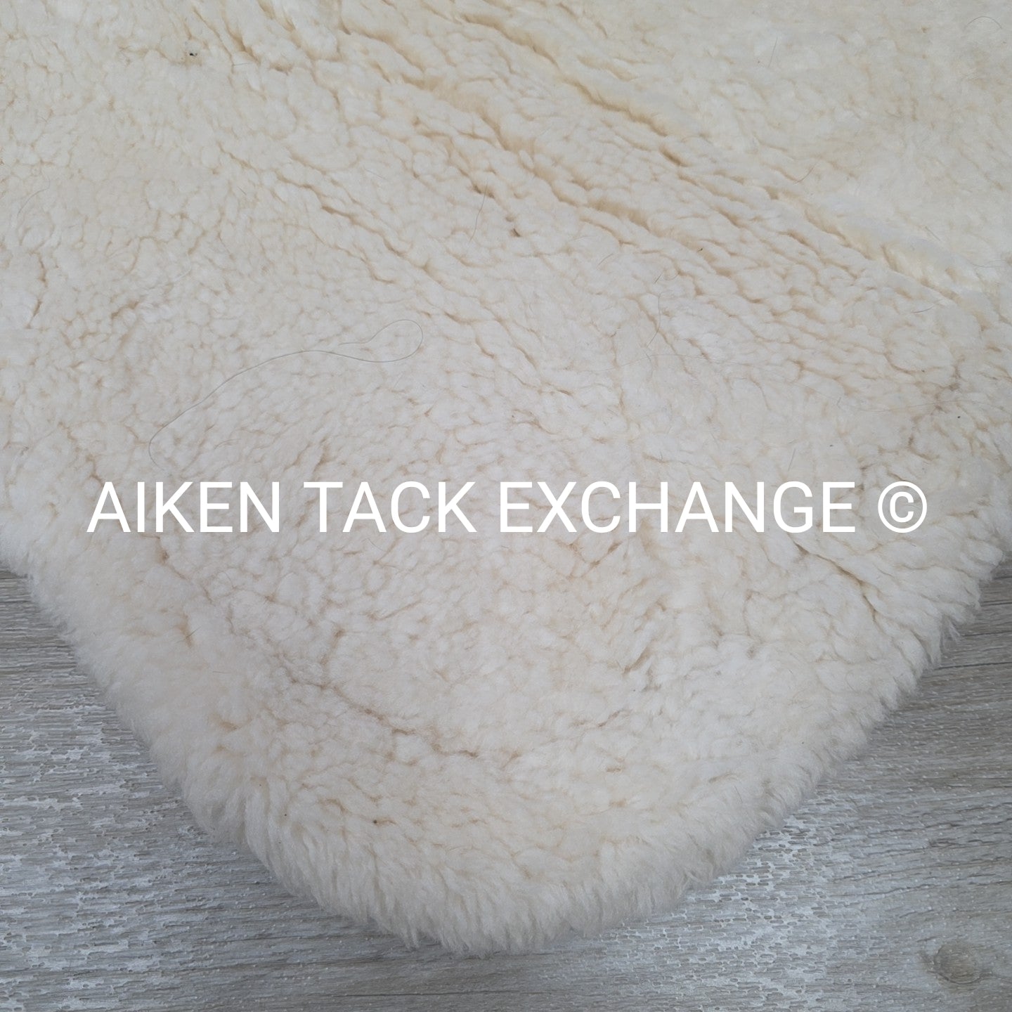 Total Saddle Fit 6 Point Sheepskin Half Pad with Wither Freedom, Size S / M