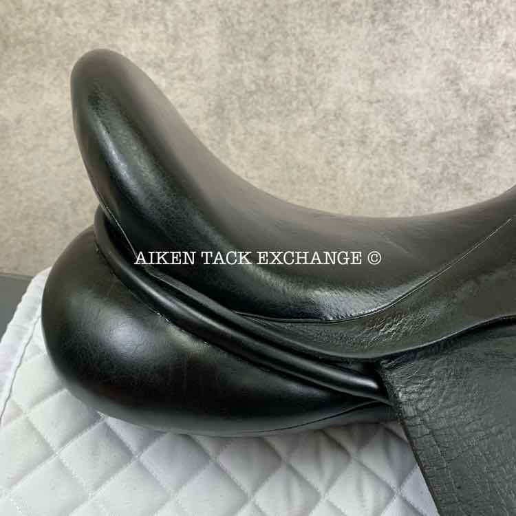 North Star Dressage Saddle, 17" Seat, Medium Wide Tree, Wool Flocked Panels, Buffalo Leather