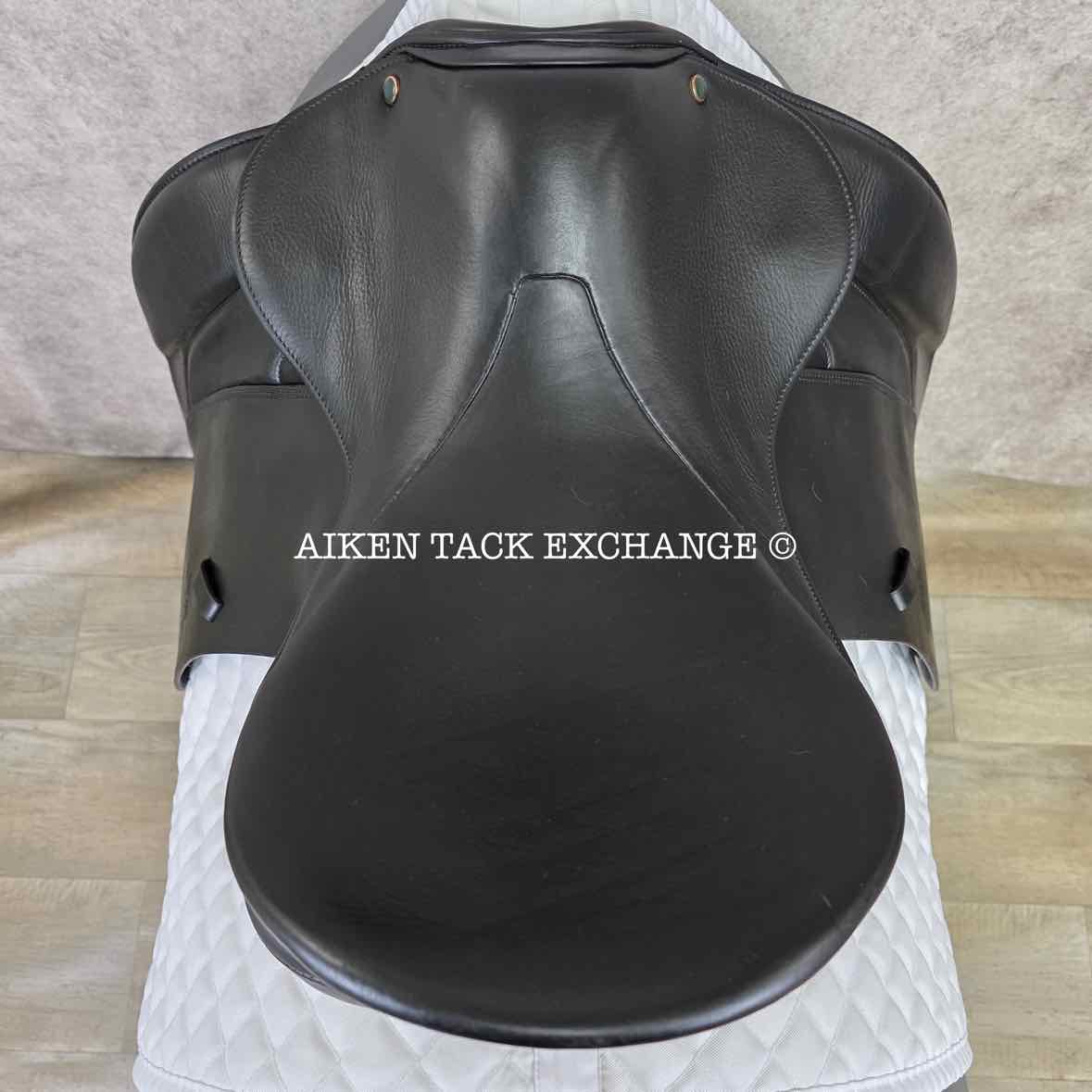 2003 Stubben Maestoso Dressage Saddle, 17" Seat, 32cm Tree - Extra Wide, Wool Flocked Panels