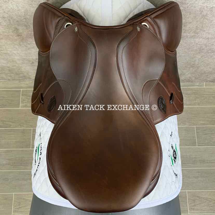 **SOLD** 2021 Antares Signature Skylla Close Contact Jump Saddle, 17.5" Seat, 3A Flap, Medium Tree, Foam Pro Panels