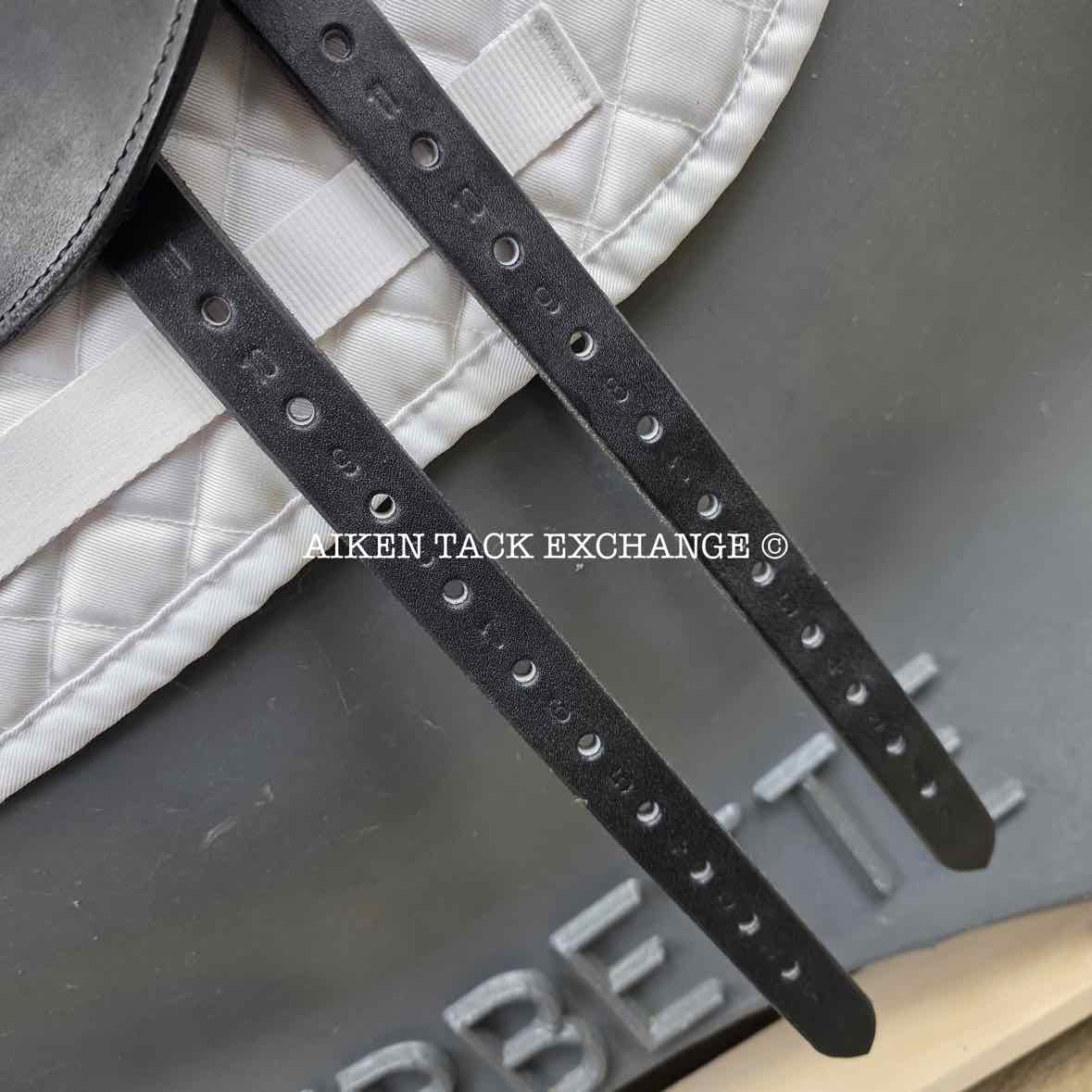 2005 DK Freedom Monoflap Dressage Saddle, 16.5" Seat, Short Flap, Extra Wide Tree, Wool Flocked Panels