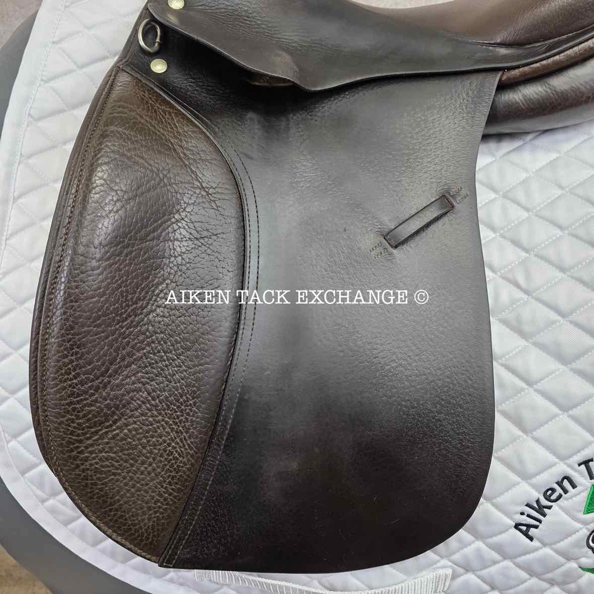 Roosli Pilatus Dressage Saddle, 17" Seat, Medium Tree, Wool Flocked Panels