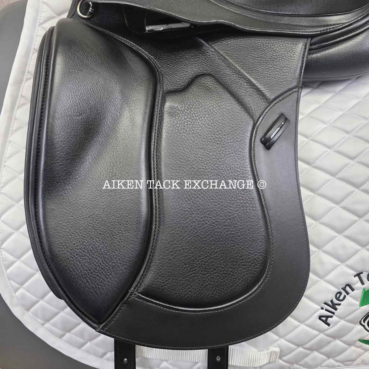 2023 Morgenroth Orpheu Dressage Saddle, 17" Seat, M/MW Tree, Wool Flocked Panels