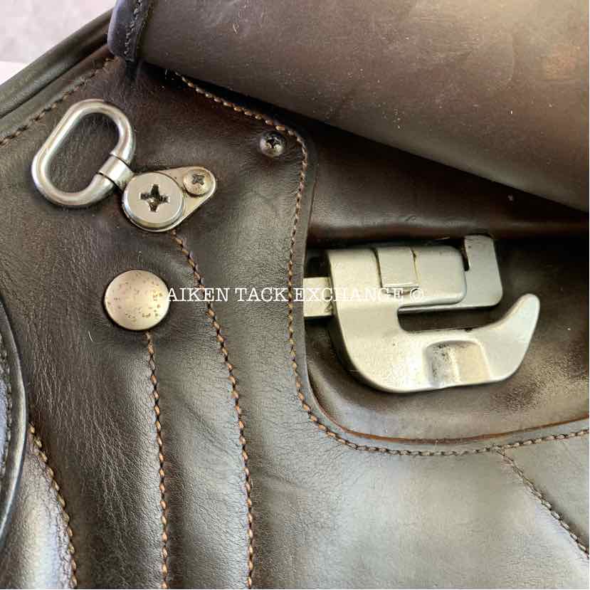 **SOLD** 2018 Bates Advanta Monoflap Jump Saddle, 17" Seat, Adjustable Changeable Gullet