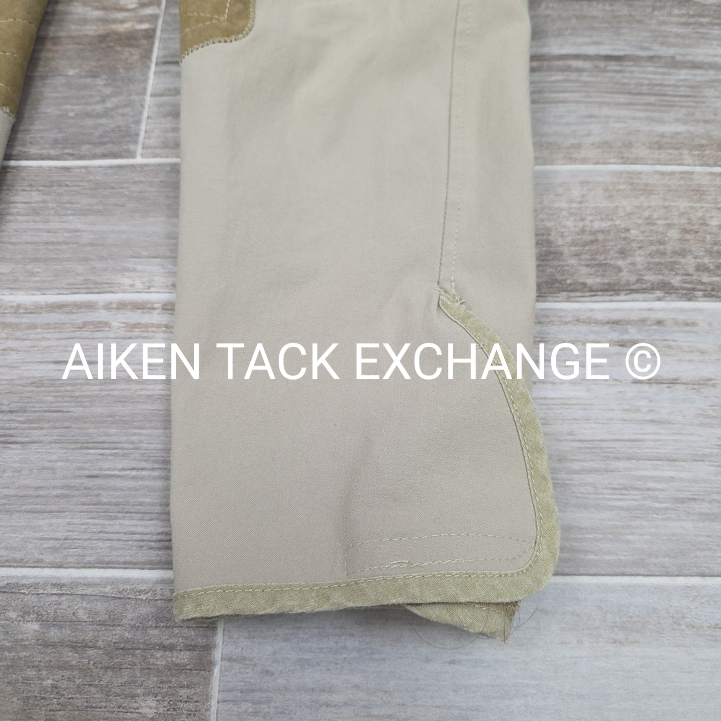Tailored Sportsman Trophy Hunter Knee Patch Breeches, Size 30 R