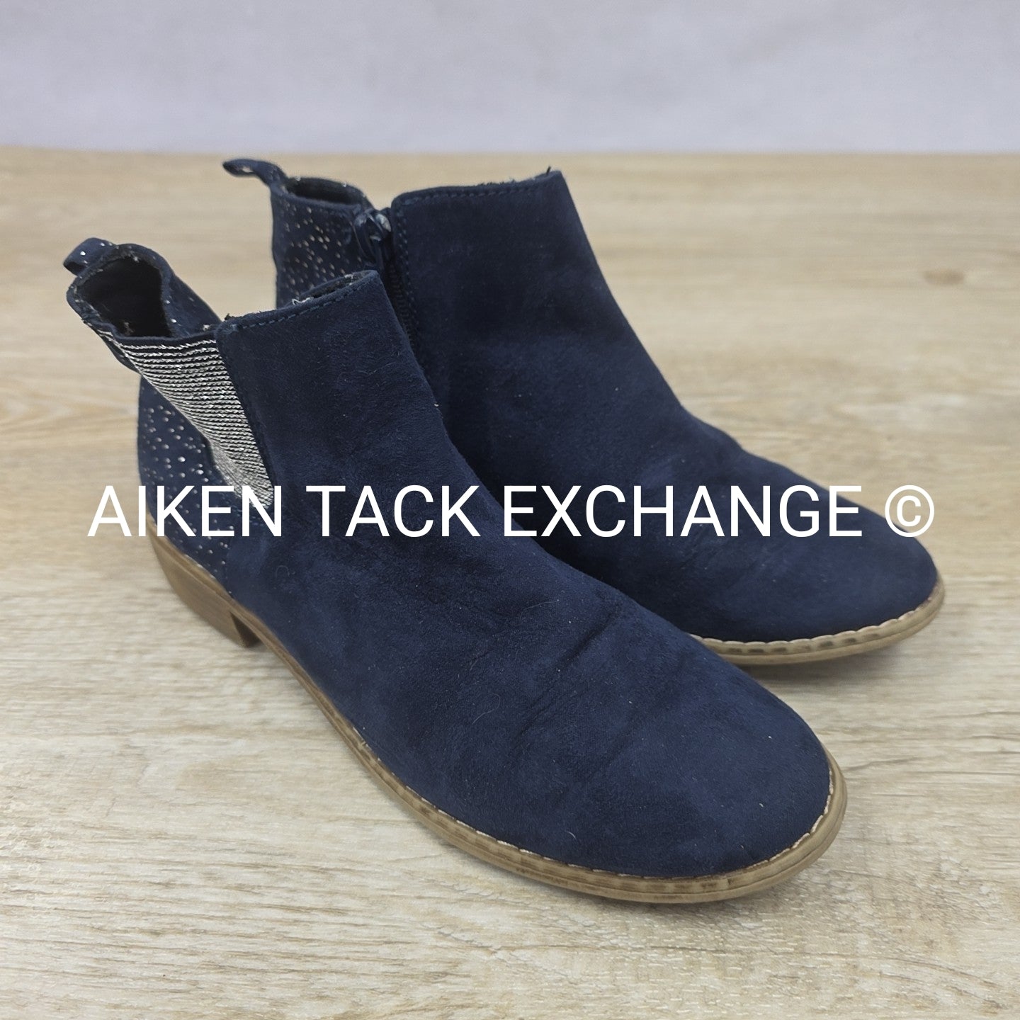 Old Navy Chelsey Boots, Kid's 3