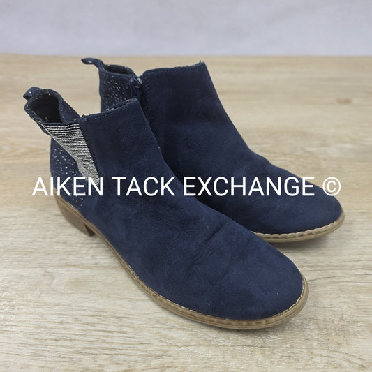 Old Navy Chelsey Boots, Kid's 3