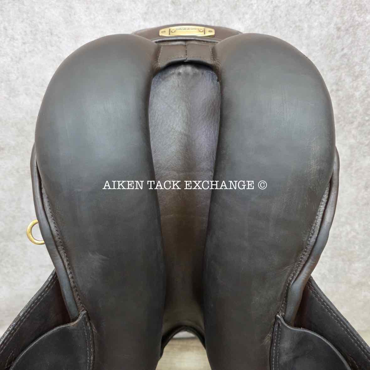 2007 Stubben Roxane Deluxe Jump Saddle, 18.5" Seat, 32cm Tree - Wide Tree, Wool Flocked Panels