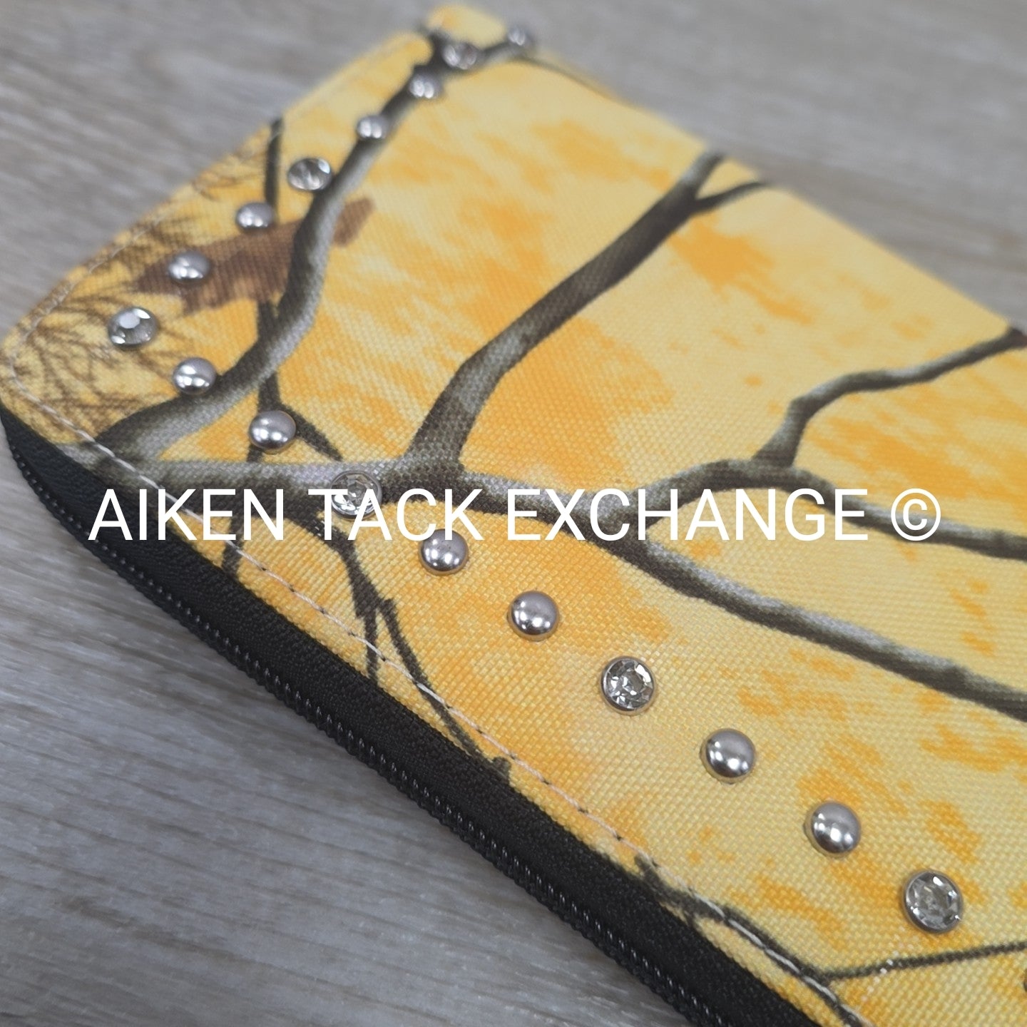 P & G Full Zip Wallet