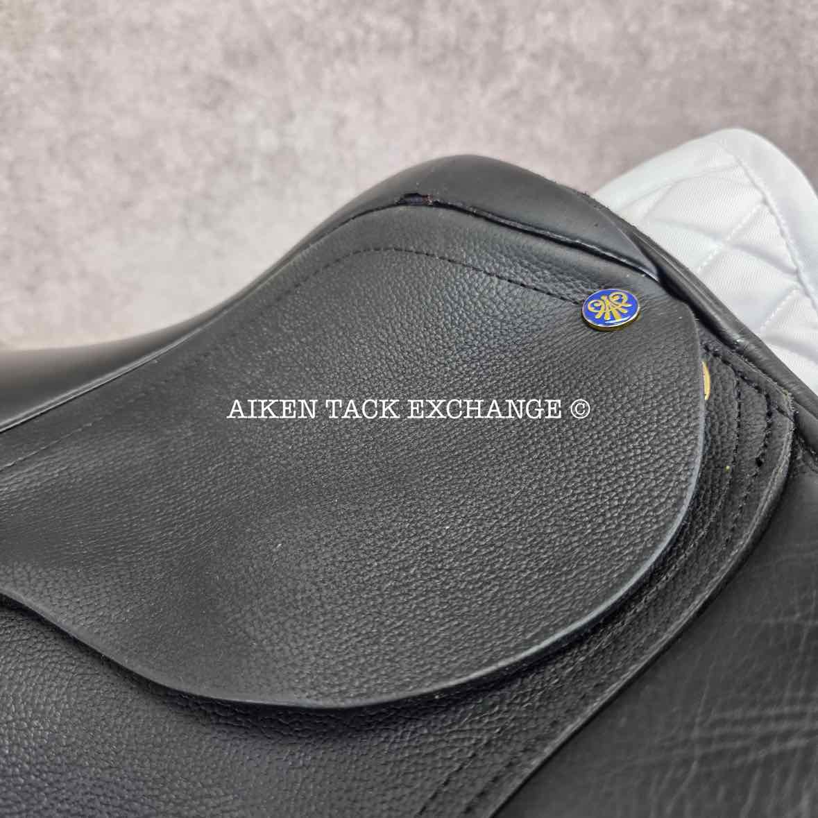 Detente by Advanced Saddle Fit Dressage Saddle, 17.5" Seat, Wide Tree, Wool Flocked Panels