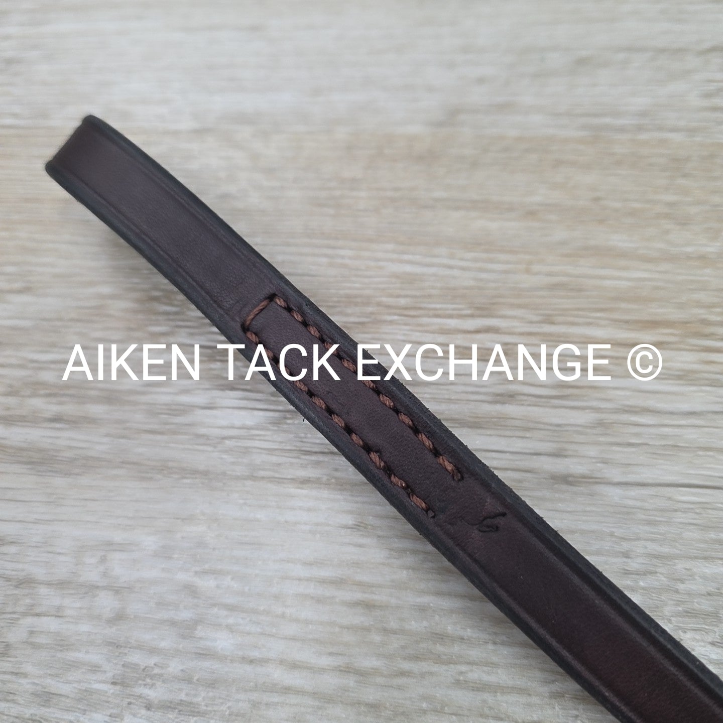 Nunn Finer Detachable Neck Strap