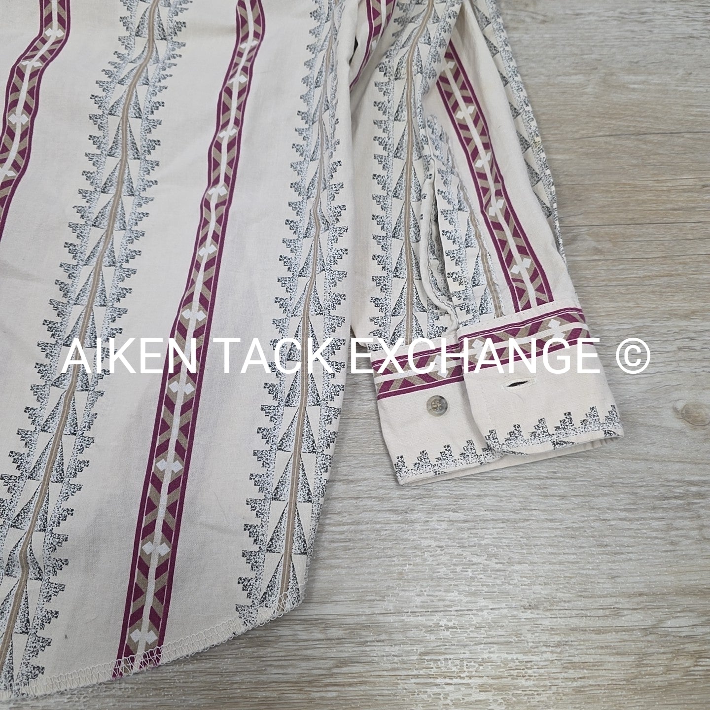 Wrangler X-Long Tails Button Up Shirt, Men's Medium