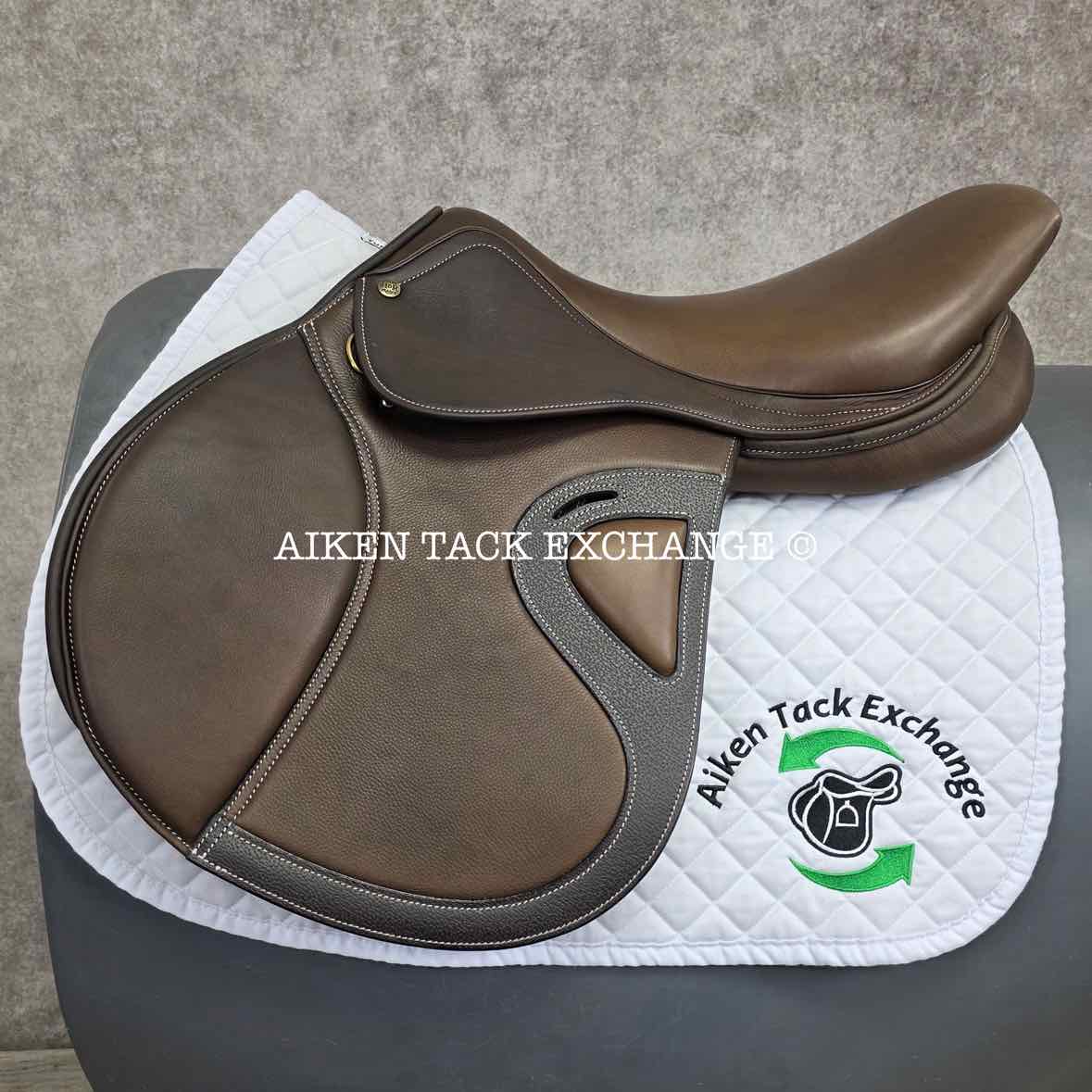 HDR - Henri de Rivel Evolution IGP Close Contact Jump Saddle, 18" Seat, Adjustable Tree - Changeable Gullet, Foam Panels