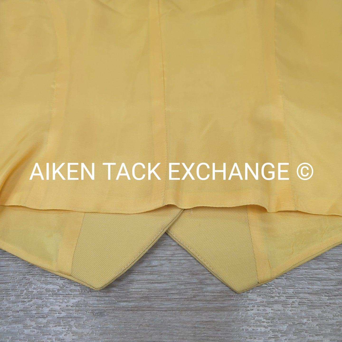 Canary Hunt Vest, Size 6 R
