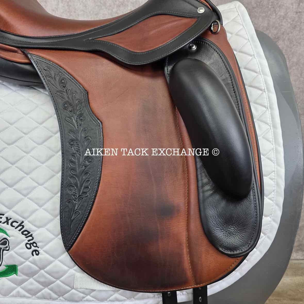 2023 Schleese Tribute Monoflap Dressage Saddle, 18" Seat, Adjustable AdapTree, Wool Flocked Panels