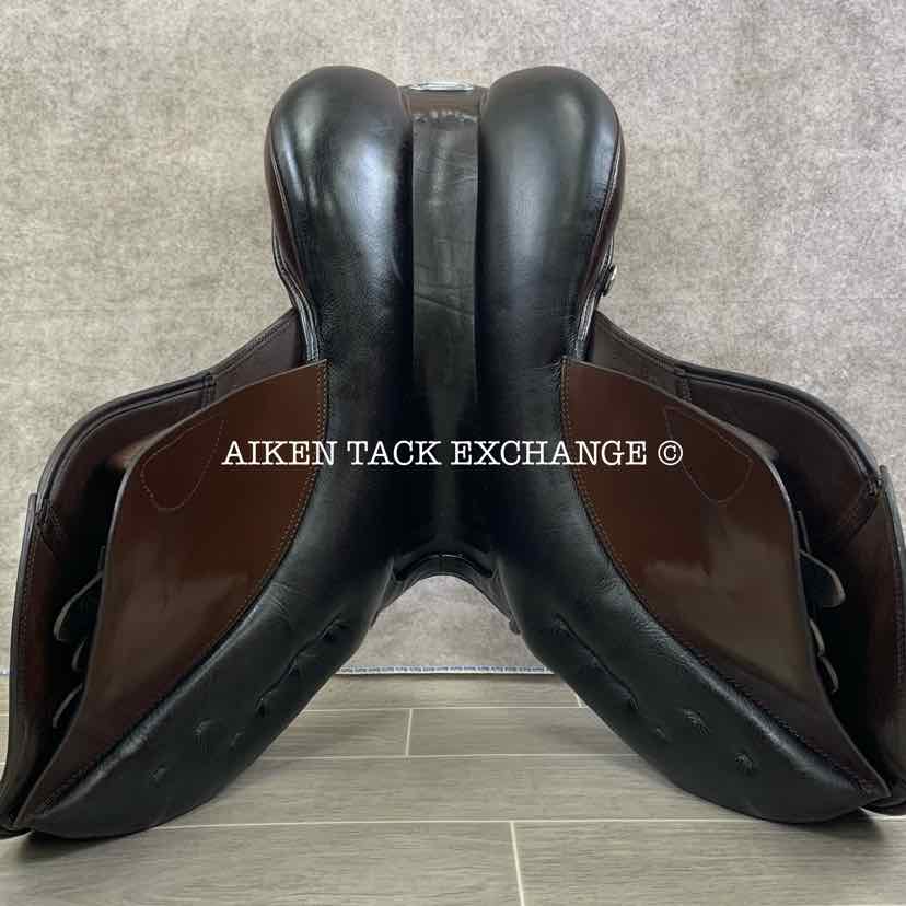 2013 Stubben Roxane CS Deluxe Jump Saddle, 19" Seat with Biomex, 30 cm Tree - Medium Wide, Wool Flocked Panels