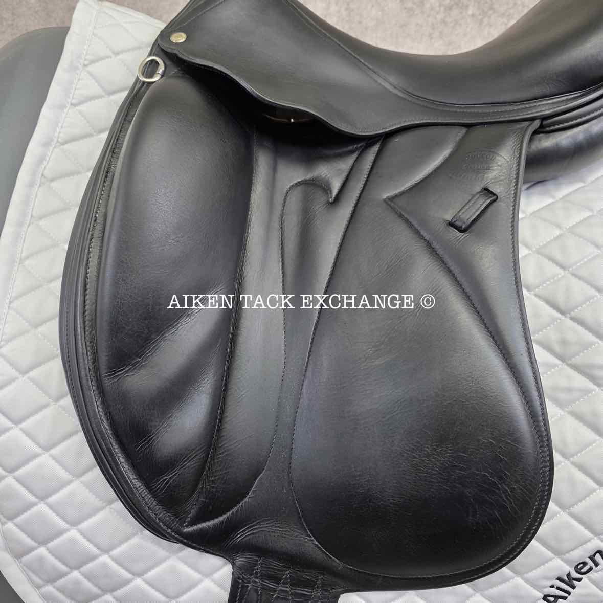2001 Devoucoux Makila Monoflap Dressage Saddle, 17" Seat, 2A Flap, M/MW Tree, Foam Panels, Full Buffalo Leather