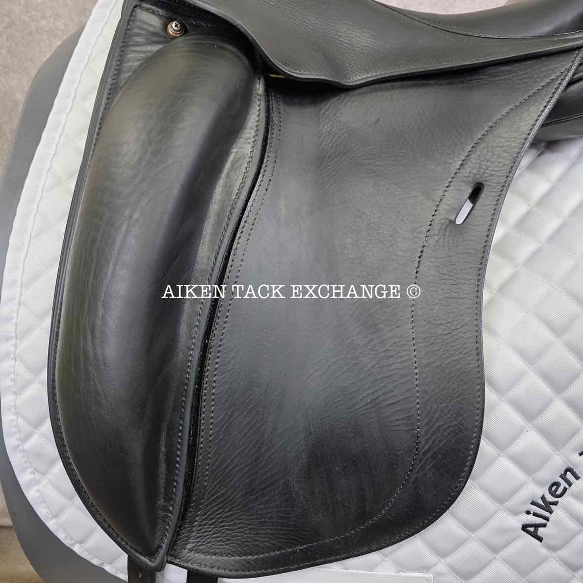 2005 Schleese Derby Dressage Saddle, 17.5" Seat, Adjustable AdapTree, Wool Flocked Panels