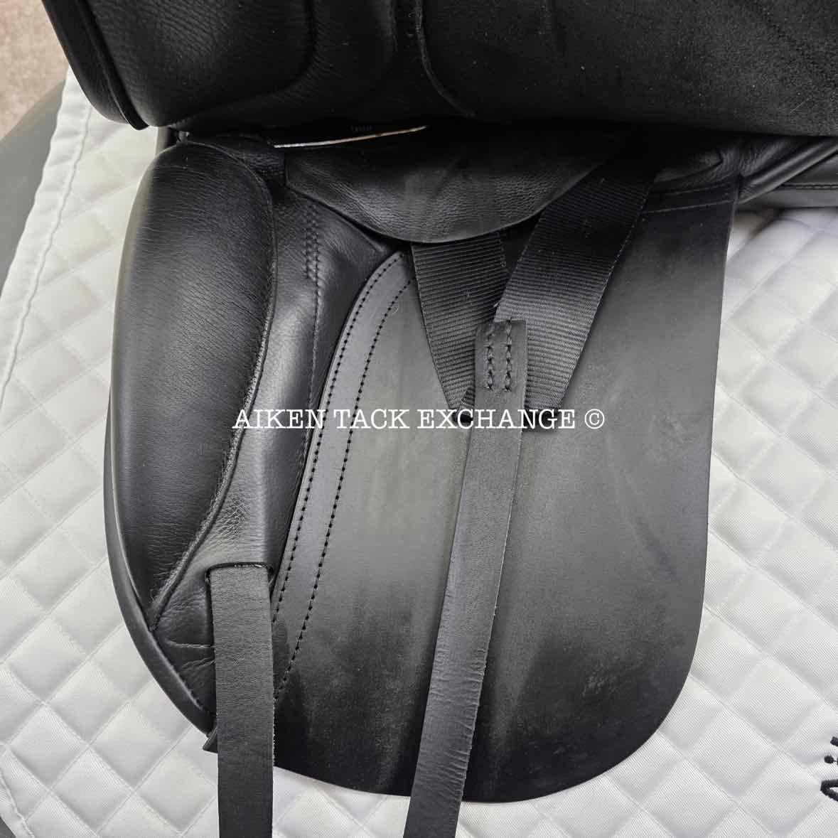 Richard Castelow Dressage Saddle, 17.5" Seat, Short Flap, Medium Wide Tree, Wool Flocked Panels