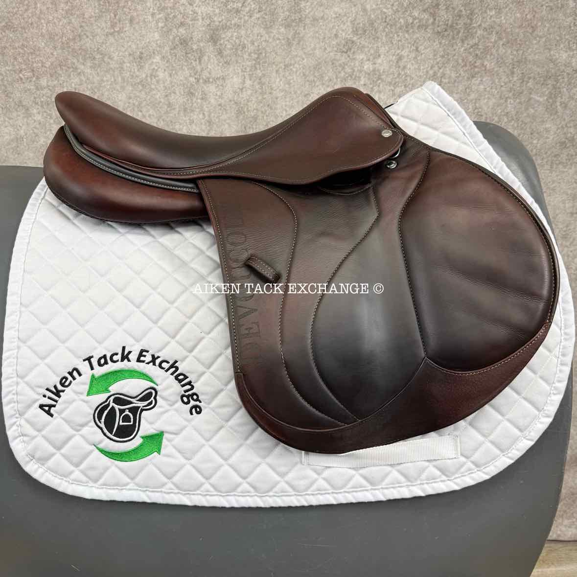 2022 Devoucoux Biarritz S Close Contact Jump Saddle, 17.5" Seat, 2AA Flap, Medium Tree, D3D Panels, Full Buffalo Leather