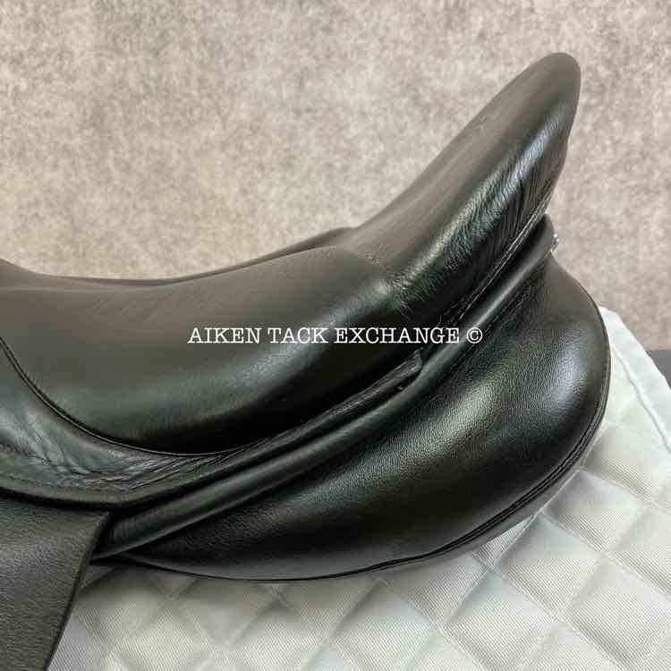 **SOLD** 2013 Stubben D Genesis Dressage Saddle, 18" Seat with Biomex, 31 cm Tree - MW/W, Wool Flocked Panels