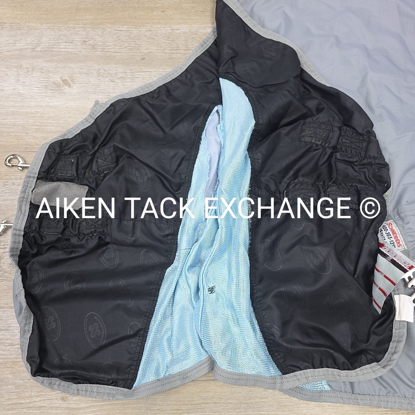 Schneiders Airmesh II Turnout Sheet, Size 76" (has been repaired)