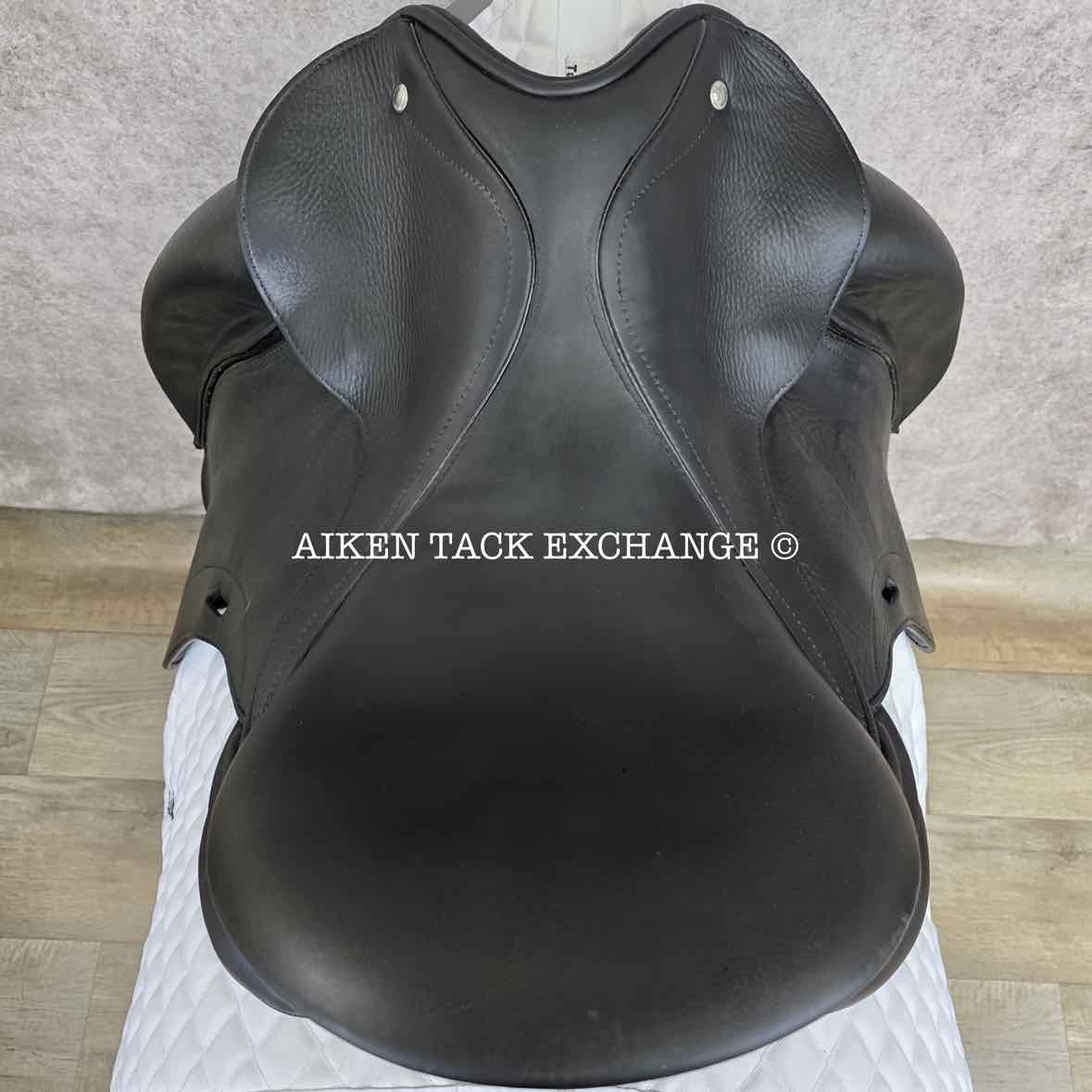 2005 Schleese Derby Dressage Saddle, 17.5" Seat, Adjustable AdapTree, Wool Flocked Panels