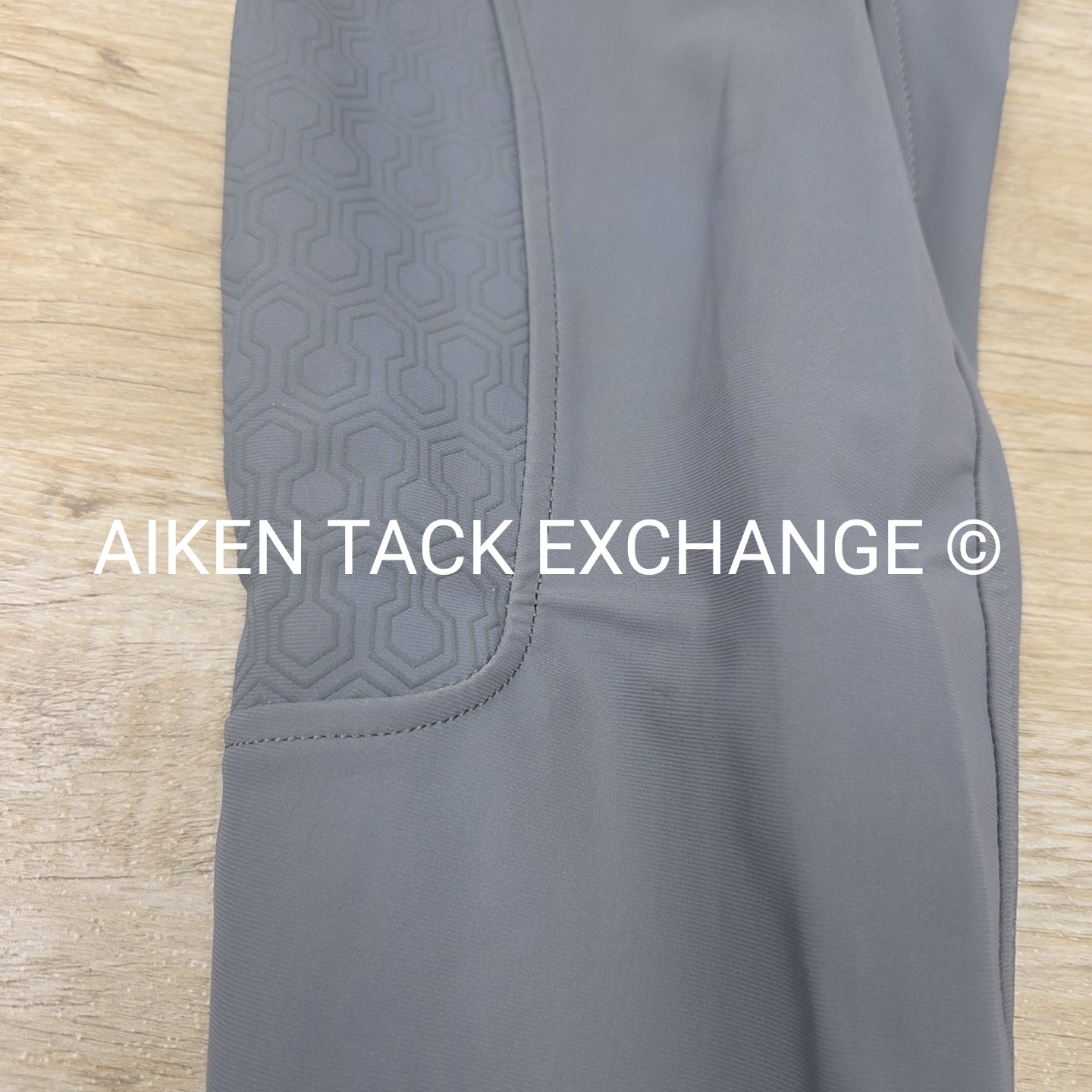 Ariat Tri Factor Silicone Grip Knee Patch Breeches, Size 34R