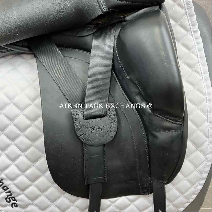 Hulsebos WB3 Dressage Saddle, 17" Seat, M/MW Tree, Wool Flocked Panels