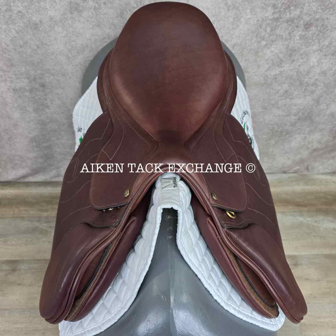 HDR - Henri de Rivel Laureate IGP Close Contact Jump Saddle, Adjustable Tree - Changeable Gullet, Foam Panels (Available Sizes: 16.5", 17", 17.5", 18", 18.5" & 19")