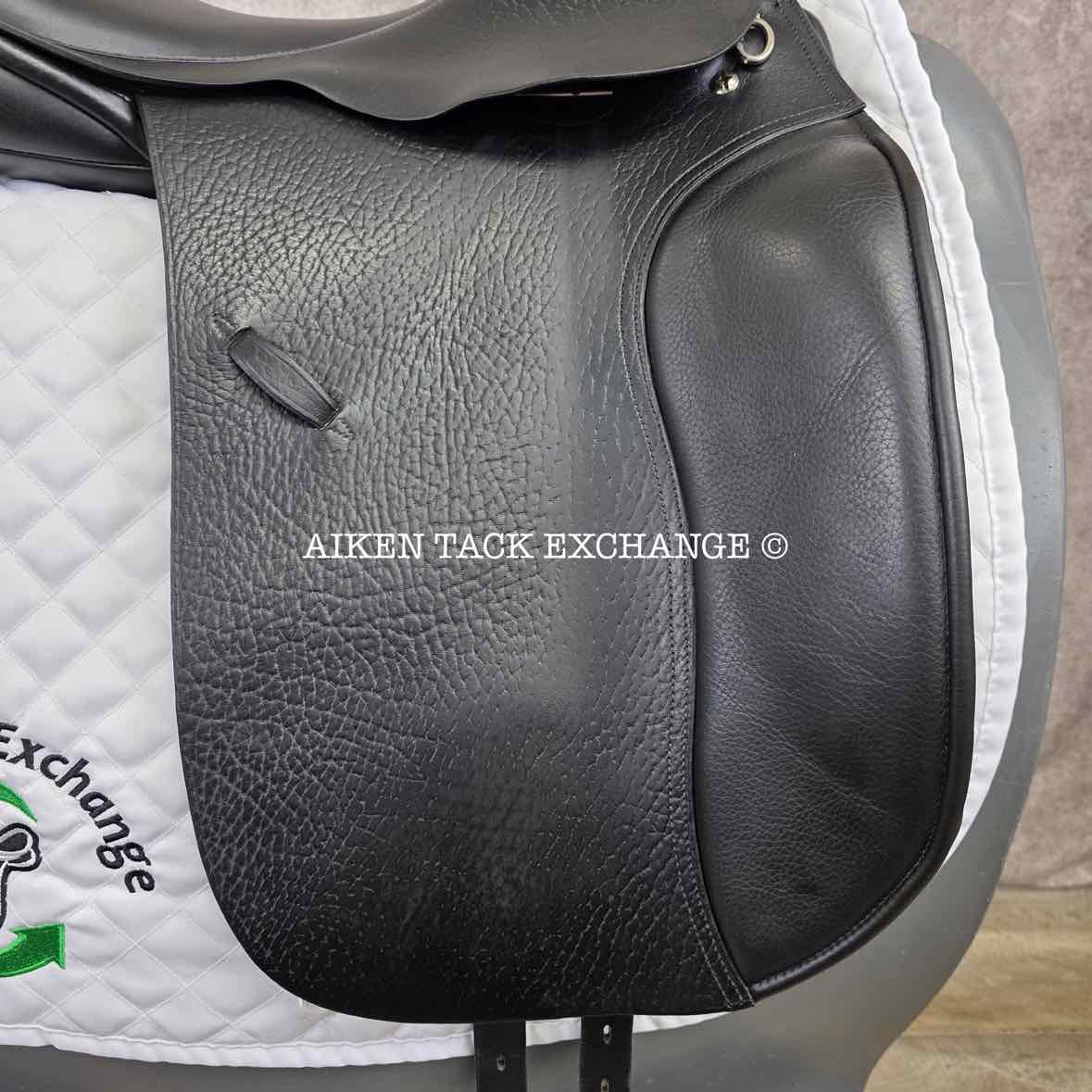 Anky Salinero Dressage Saddle, 18" Seat, Adjustable Tree - Changeable Gullet, Wool Flocked Panels