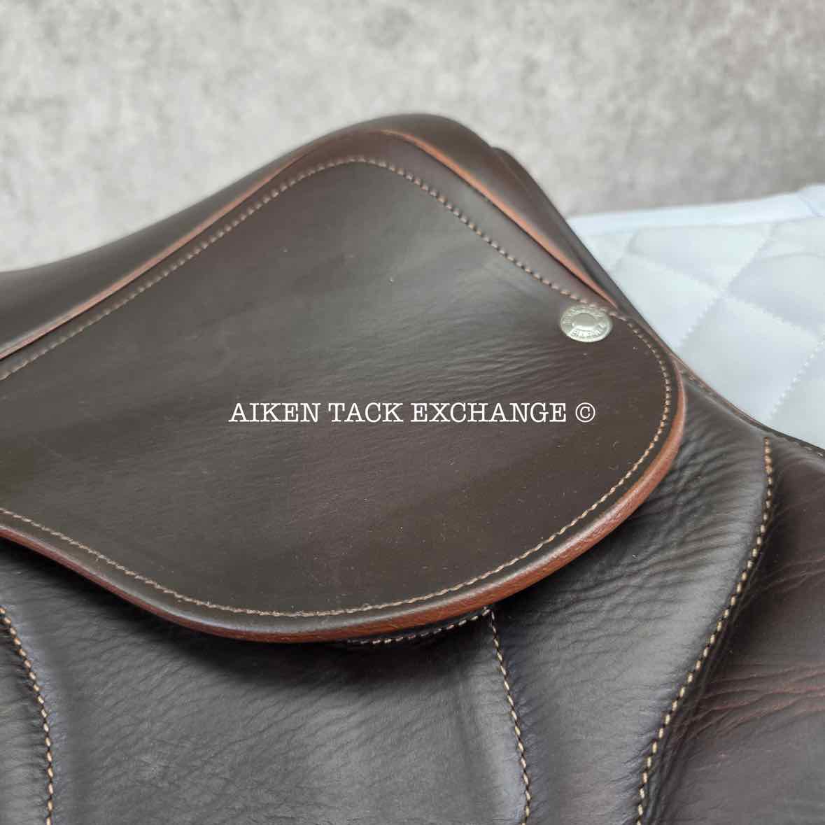 2025 Devoucoux Biarritz O Close Contact Jump Saddle, 16.5" Seat, 1 Flap, Medium Tree, D3D Panels, Full Buffalo Leather