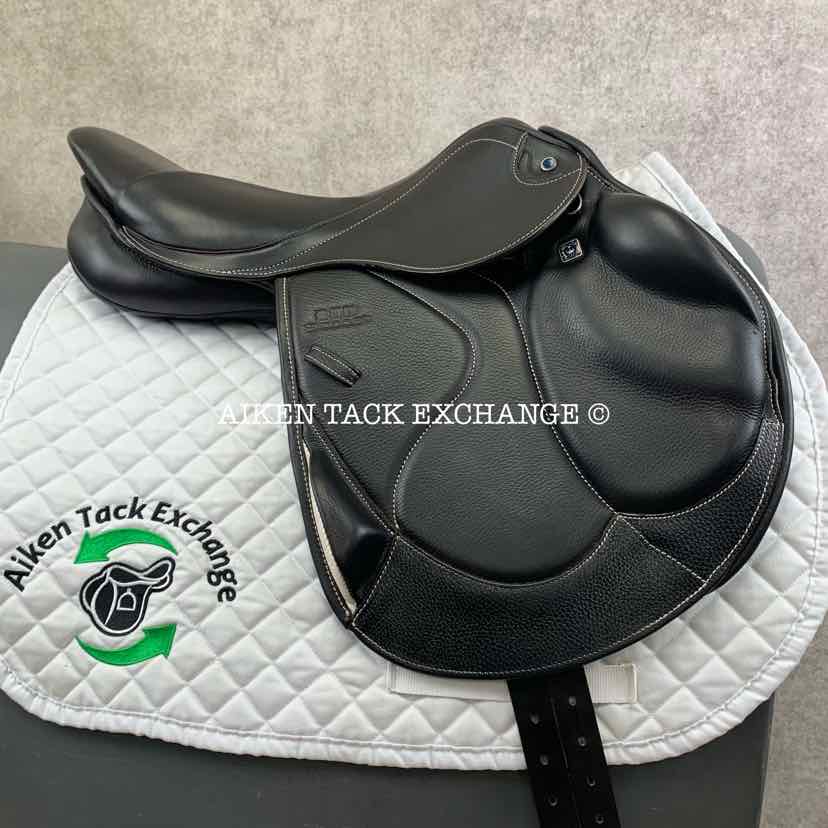 2021 Stubben Zaria Optimum Monoflap Jump Saddle, 17.5" Seat with Biomex, Short Flap, 27 cm Tree - Narrow, Wool Flocked Panels