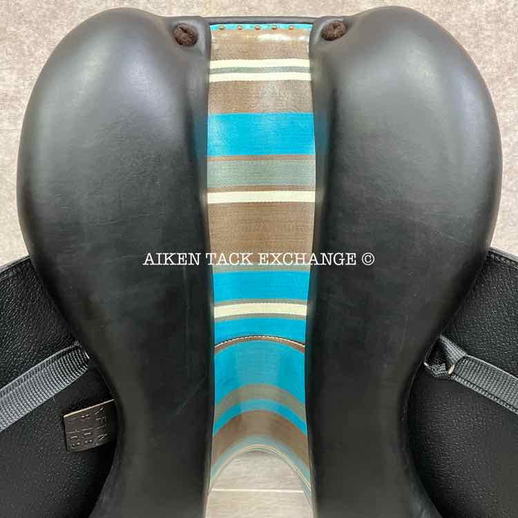 **SOLD** 2015 Voltaire Adelaide Monoflap Dressage Saddle, 17" Seat, 2A Flap, Medium Wide Tree, XFIN Panels, Full Buffalo Leather