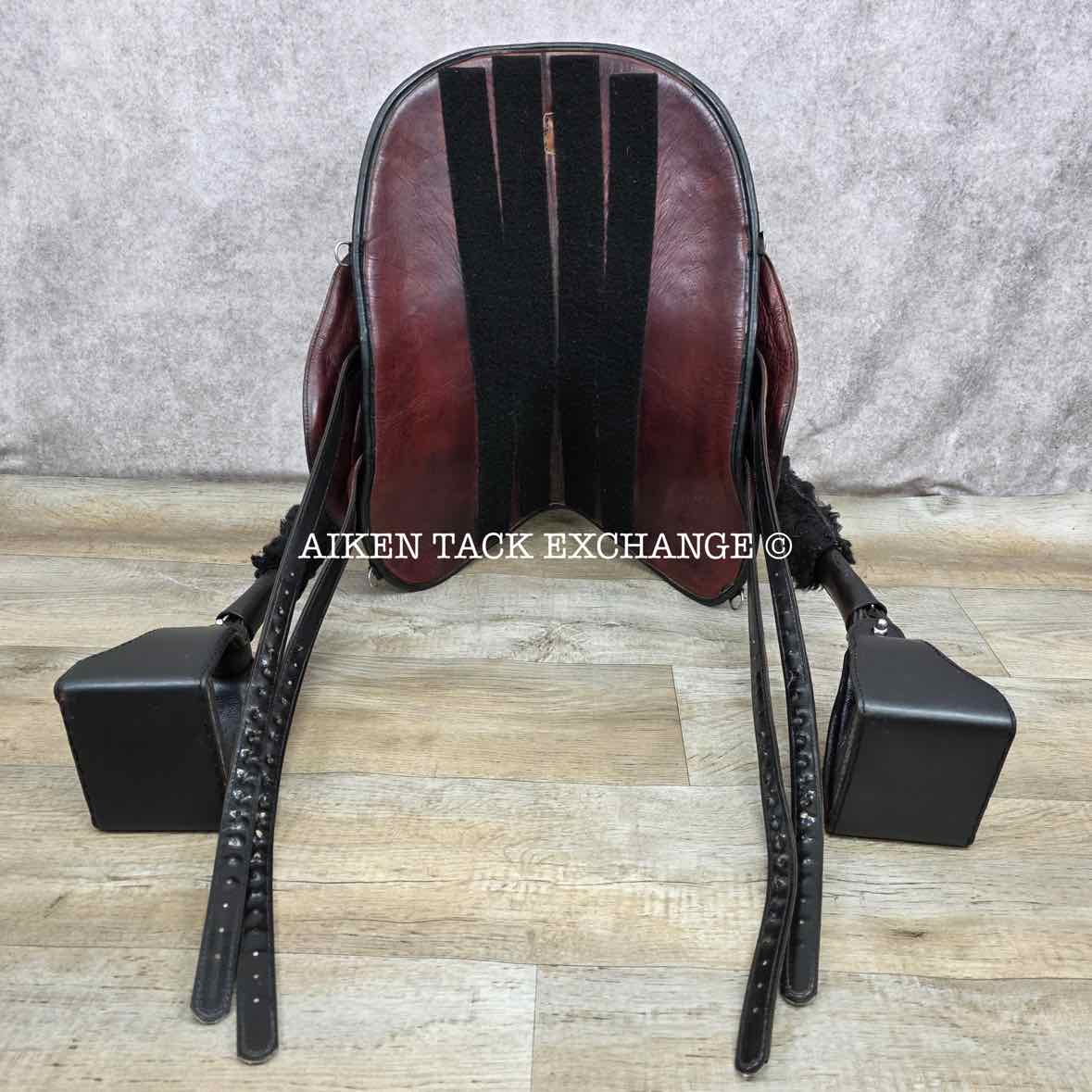 Freeform Lightweight Treeless Endurance Saddle, 17" Seat