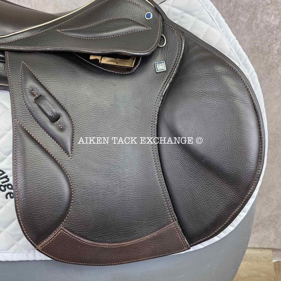 2020 Stubben Phoenix Elite Jump Saddle, 17.5" Seat with Biomex, 28cm Tree - Medium, Wool Flocked Panels