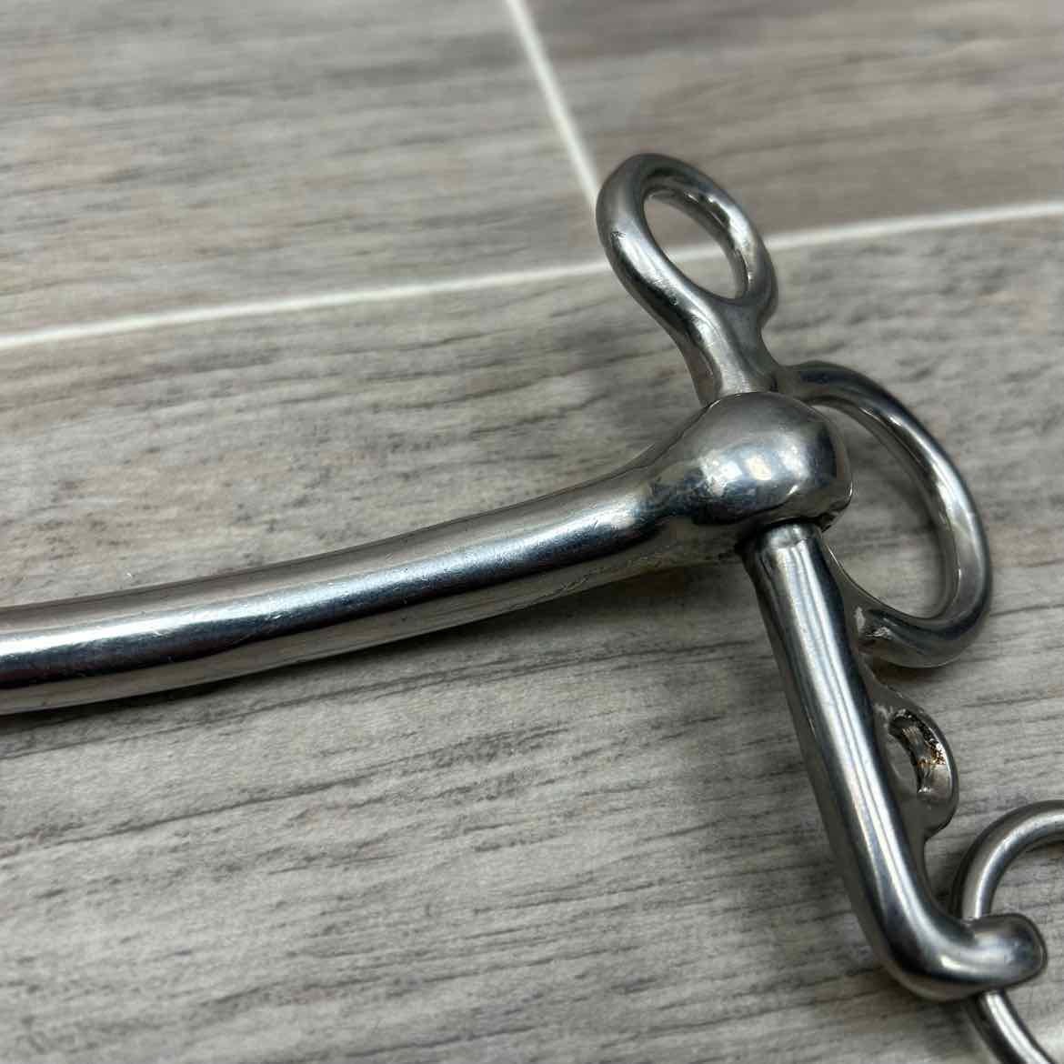 Mullen Mouth Pelham Bit 4.75' (No Hooks & Curb Chain)