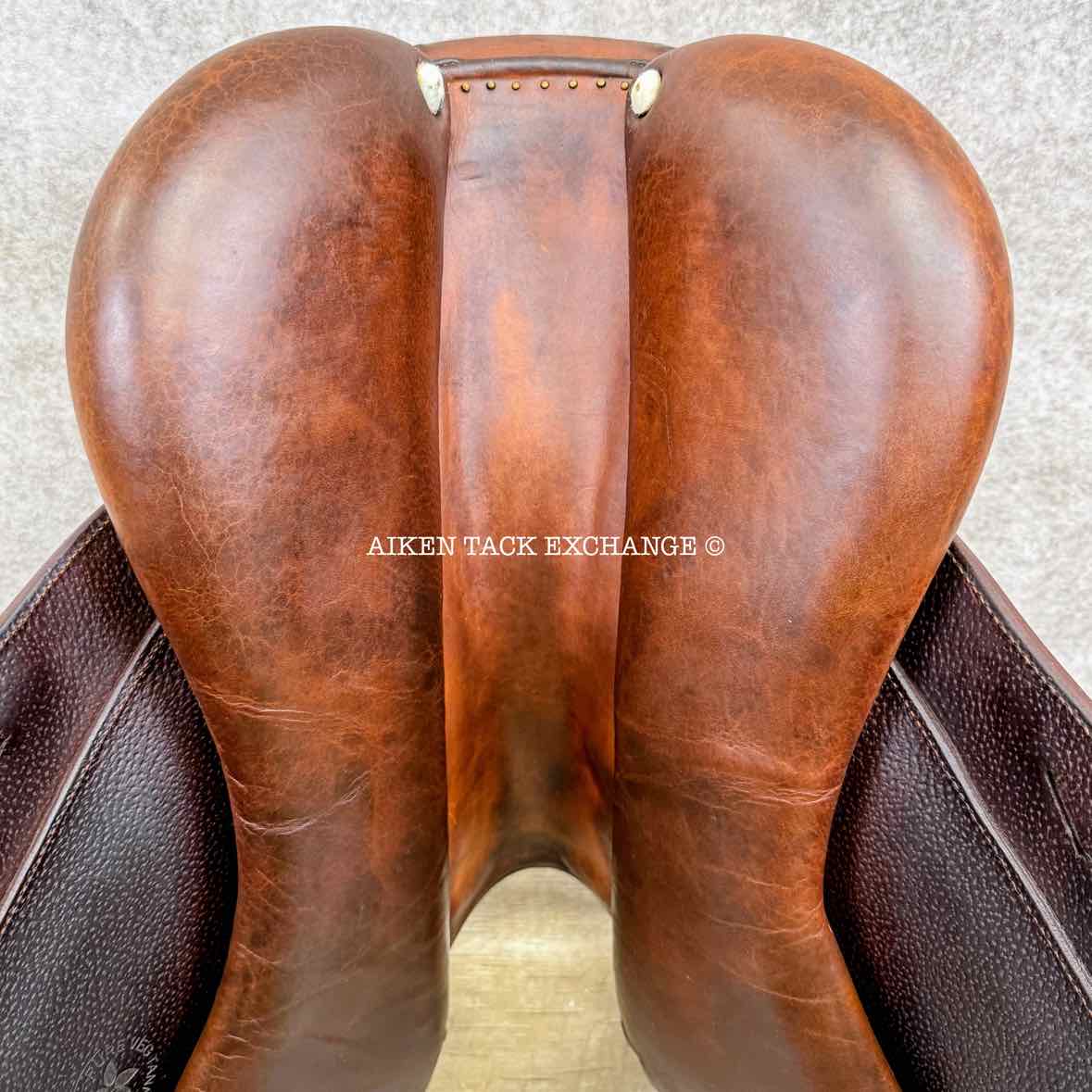 2018 CWD SE04 Monoflap Jump Saddle, 17" Seat, 2A Flap, Medium Tree, Foam Panels