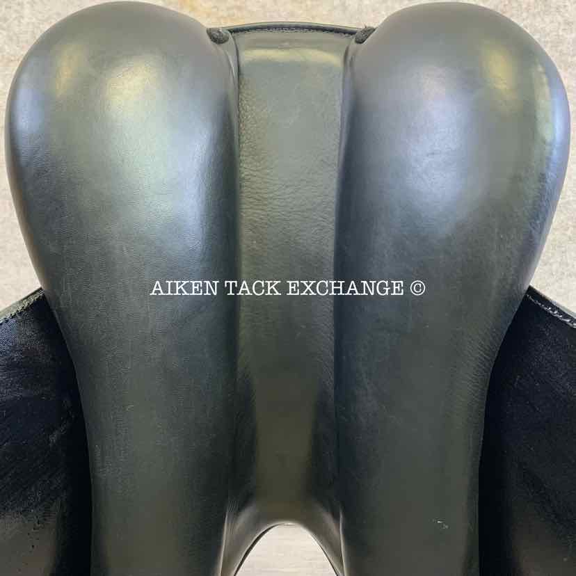 **SOLD** 2018 Kentaur Ithaka AP Monoflap Dressage Saddle, 17.5" Seat, Medium Wide Tree, Wool Flocked Panels