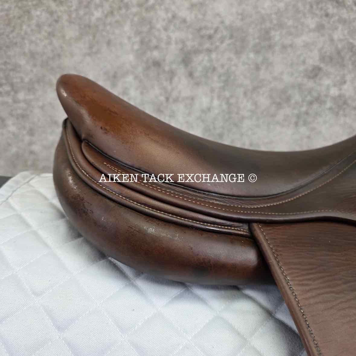 2005 Antares Close Contact Jump Saddle, 17.5" Seat - 3 Flap, Medium Wide Tree, Foam Panels, Full Buffalo Leather