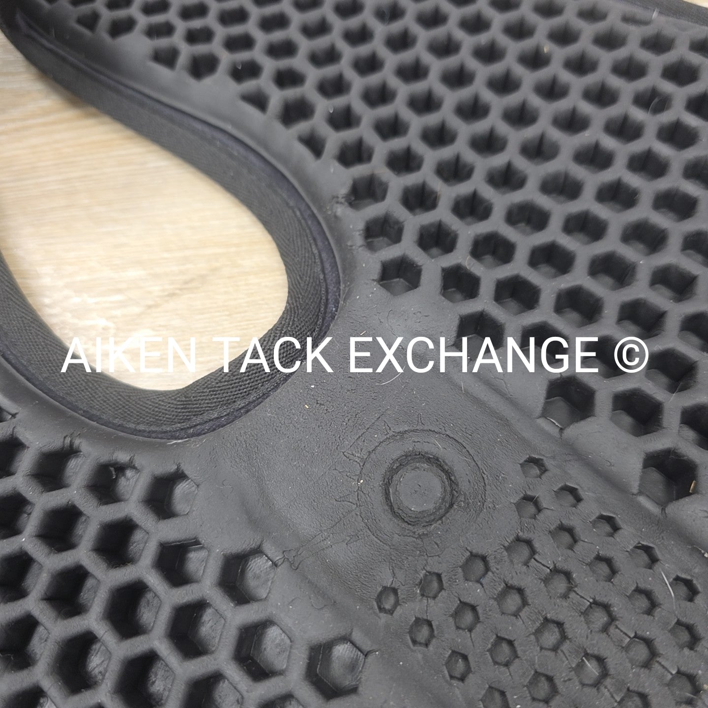 Acavallo Wither Free Hexagonal Gel & Memory Foam Half Pad