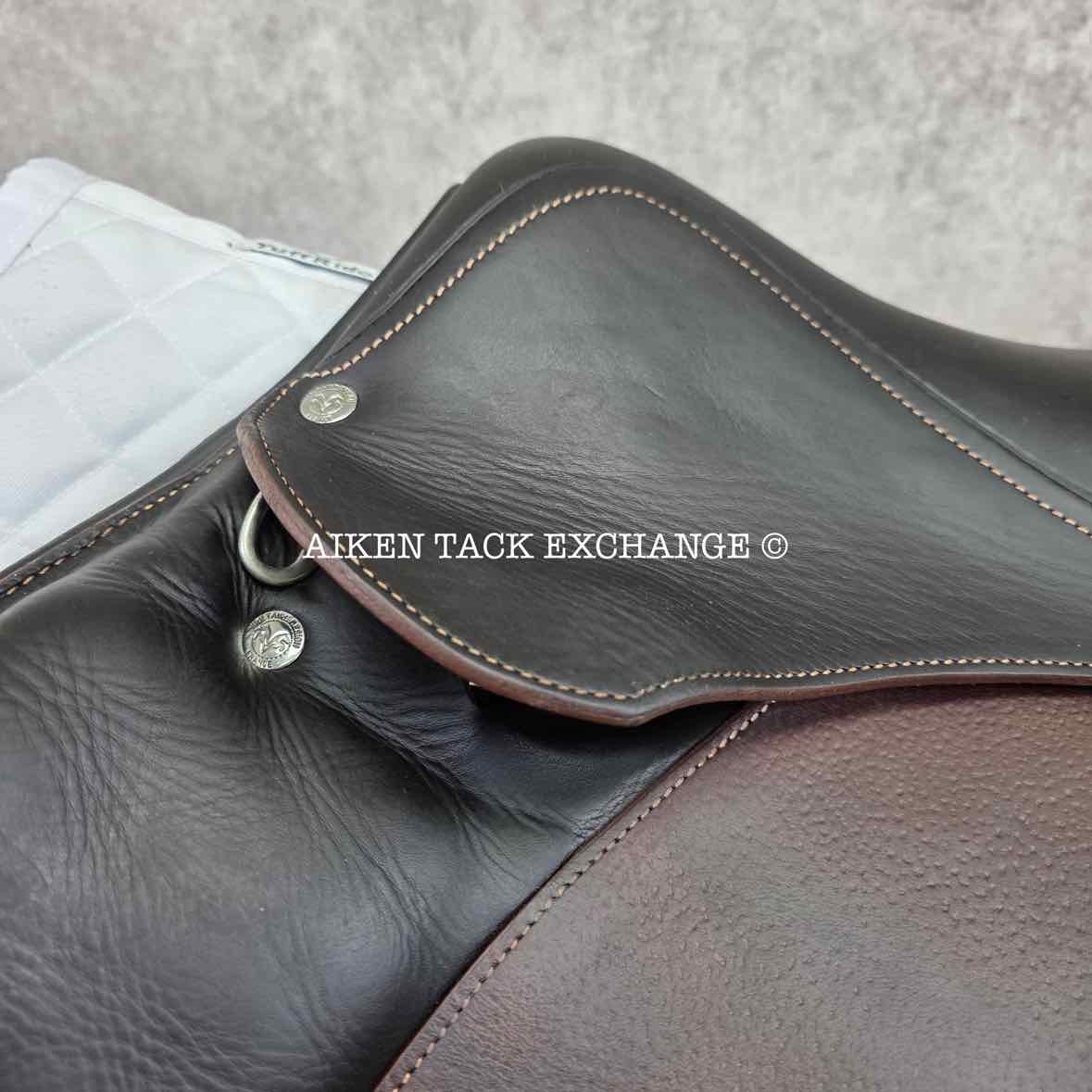 2015 Voltaire Stuttgart Jump Saddle, 17.5" Seat, 3A Flap, Medium Tree, PRO Panels