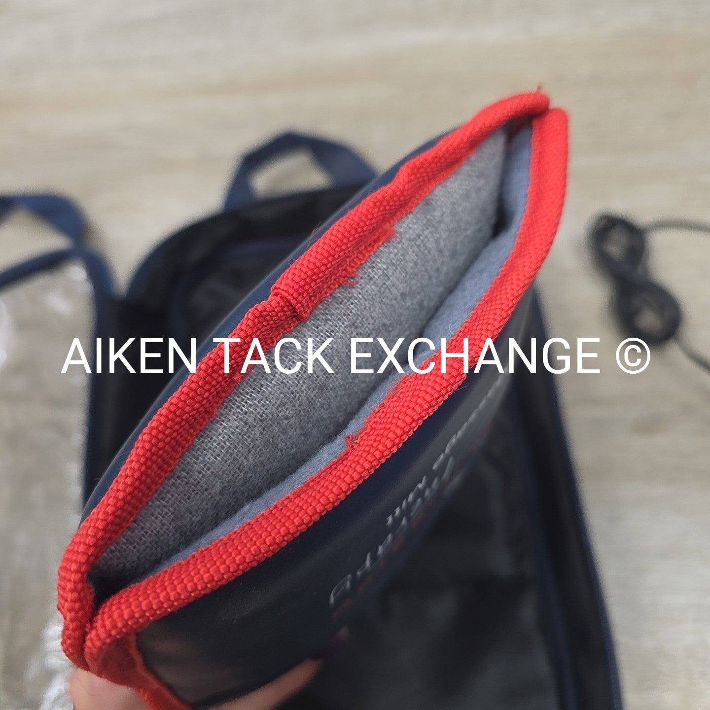 Equilibrium Therapy Massage Mitt w/ 3 Settings