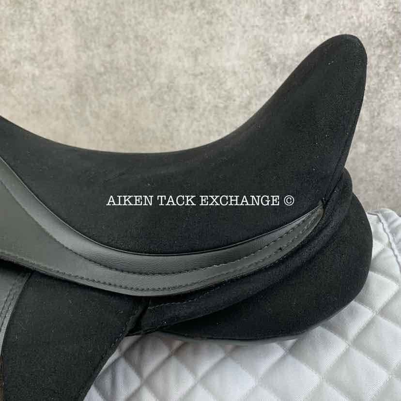 **SOLD** Thorowgood T4 Moveable Block MDR Standard Wither Dressage Saddle, 17.5" Seat, Adjustable Tree - Changeable Gullet, Wool Flocked Panels