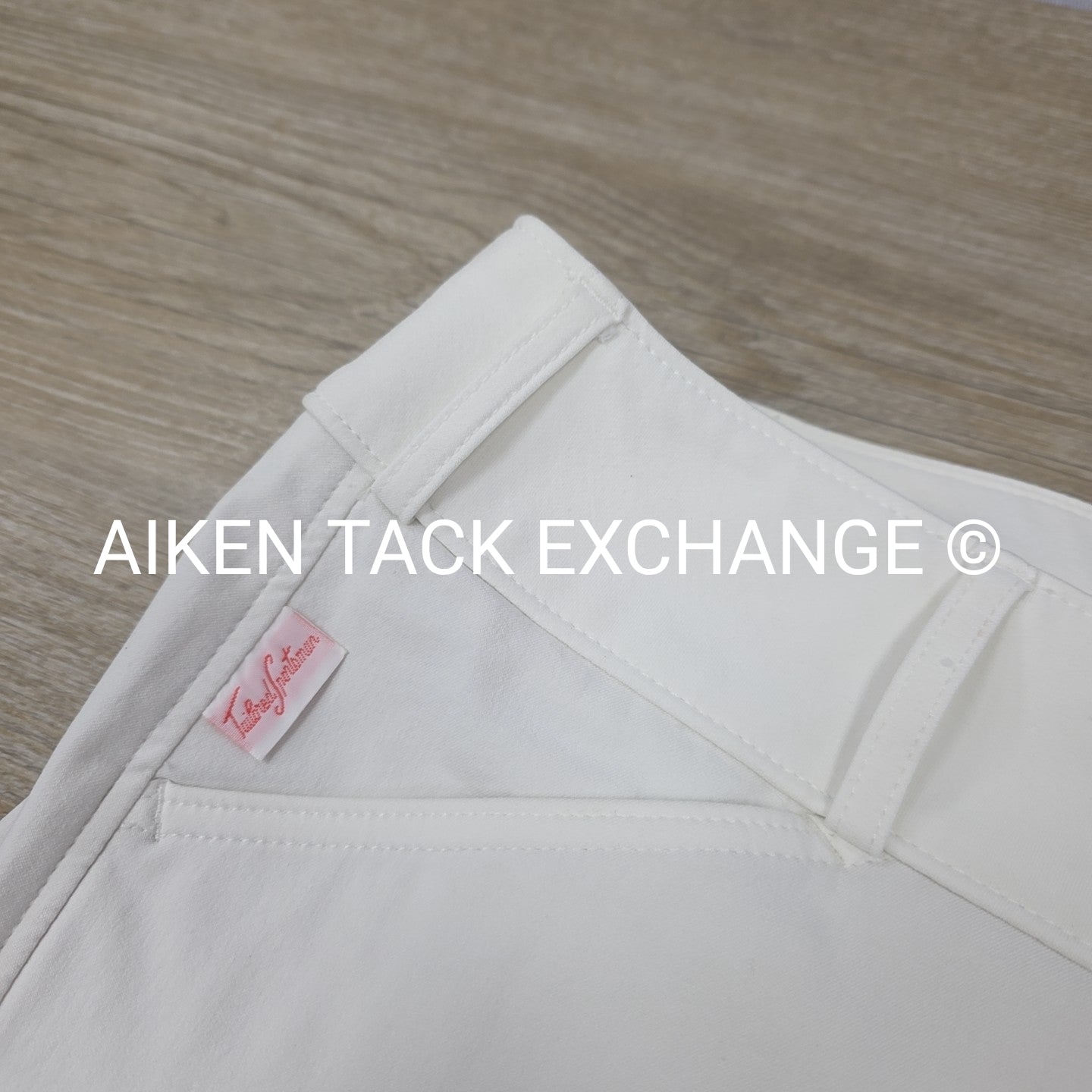 Tailored Sportsman Trophy Hunter Knee Patch Breeches, Size 32