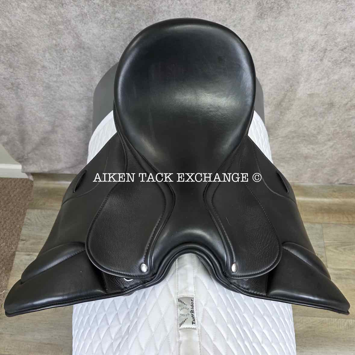 Sella Soleil Passagio Dressage Saddle, 17" Seat, XW Tree, Wool Flocked Panels