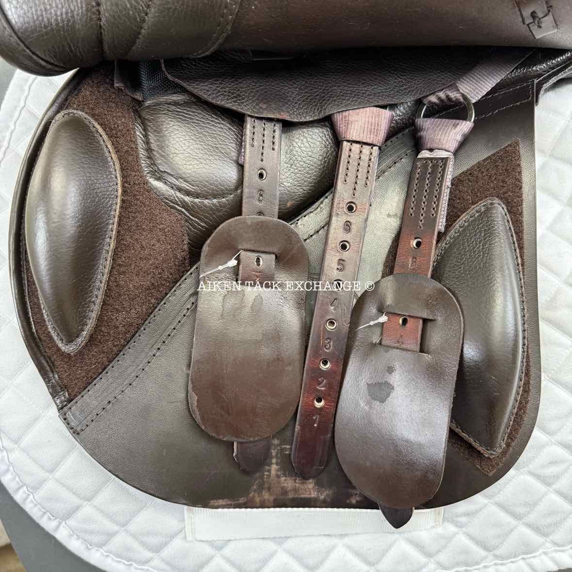 Kent & Masters S-Series MJJ Jump Saddle, 17.5" Seat, Adjustable Tree - Changeable Gullet, Wool Flocked Panels