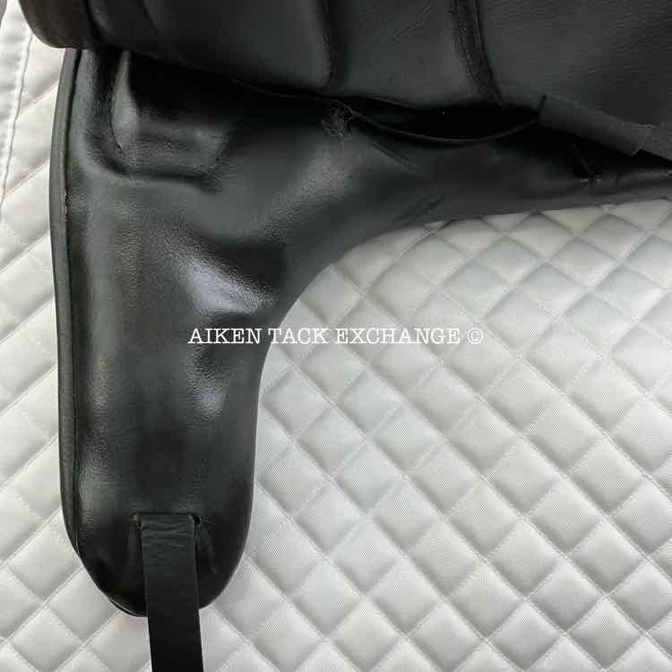 **SOLD** 2017 Custom Saddlery Advantage R Monoflap Dressage Saddle, 18" Seat, Short Flap, Adjustable Tree, Wool Flocked Panels